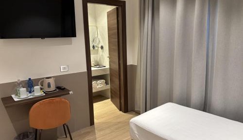 Large Single Room