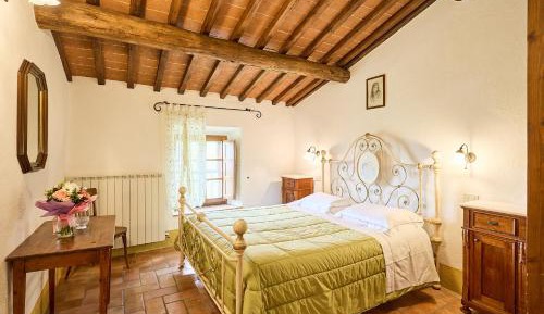 One-Bedroom Deluxe Apartment