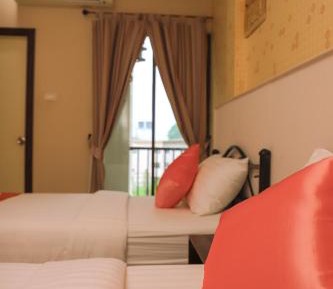 Triple Room with Balcony
