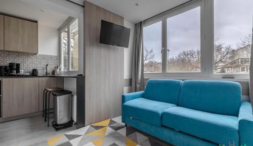 Apartment with City View