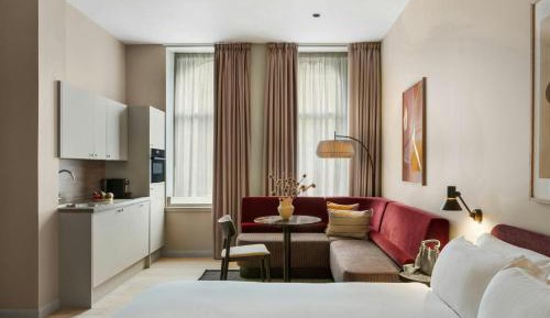 Studio Apartment with Queen Bed