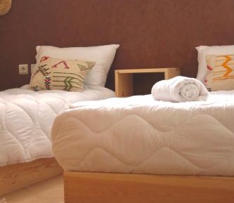 Standard Twin Room with Shared Bathroom