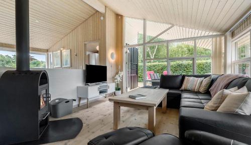 Three-Bedroom Holiday Home 