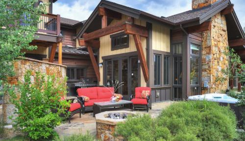 Three-Bedroom Townhouse
