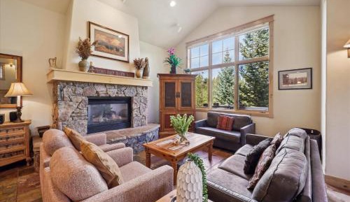 Four-Bedroom Holiday Home