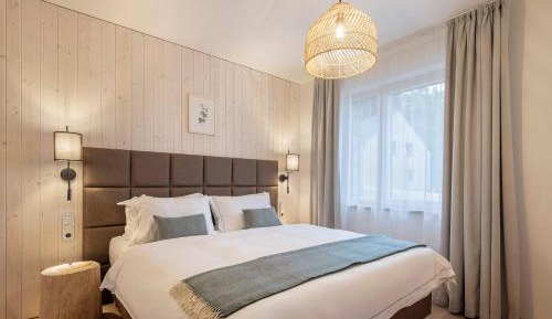 One-Bedroom Apartment with Terrace