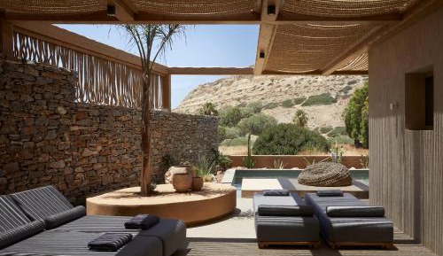 Luxury Two-Bedroom Maisonette with Private Heated Swimming Pool