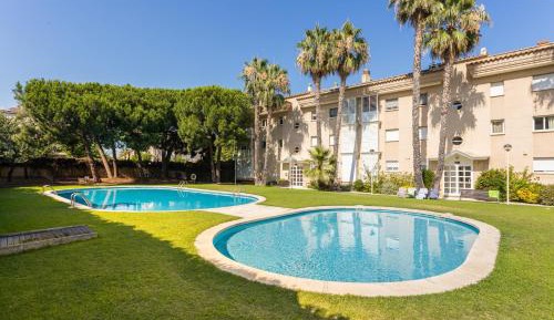 Three-Bedroom Apartment with Sea View