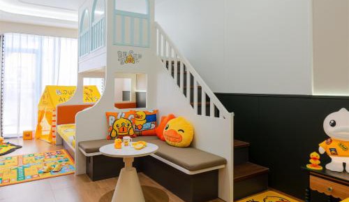 Deluxe Family Room