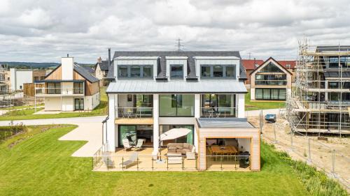 Six-Bedroom House
