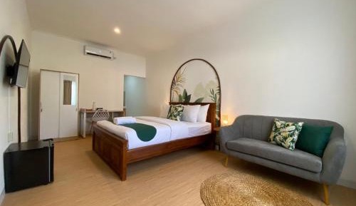 Queen Room
