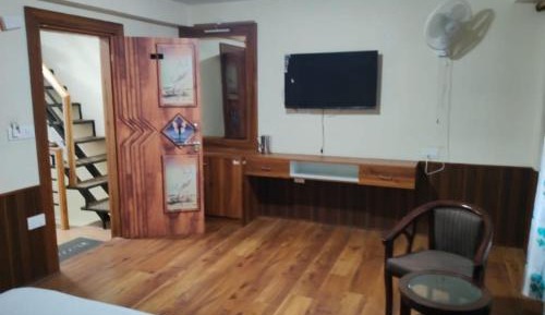 Deluxe Double Room with Balcony