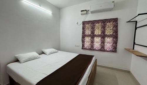 Deluxe Double Room (2 Adults + 1 Child)