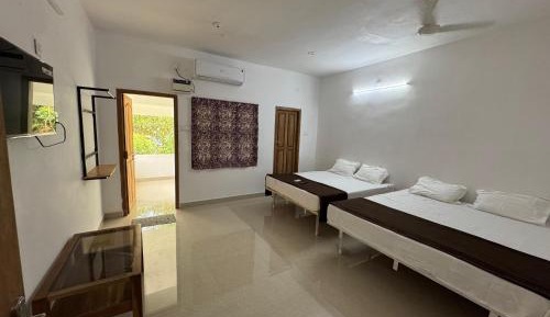 Double or Twin Room with Bathroom