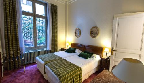 Chambre double rez-de-chaussee 