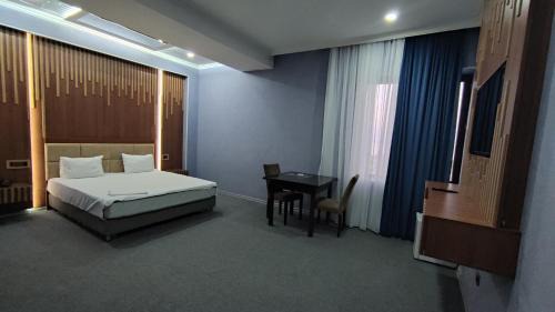 Deluxe Double or Twin Room with Sea View