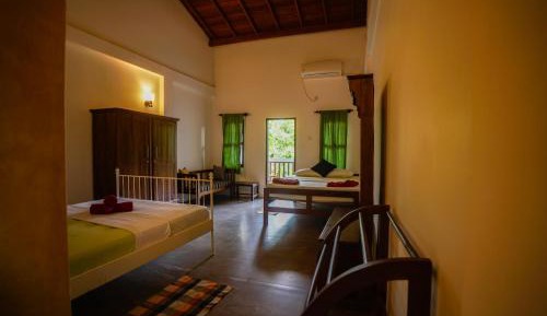 Triple Room