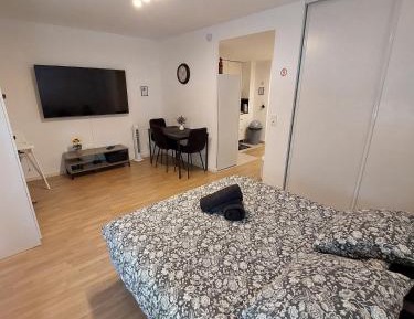 Room #1474320401