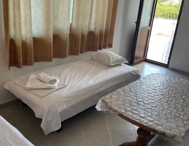 One-Bedroom Apartment with Balcony