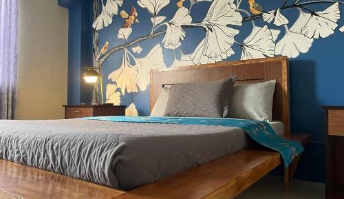 Deluxe Queen Suite