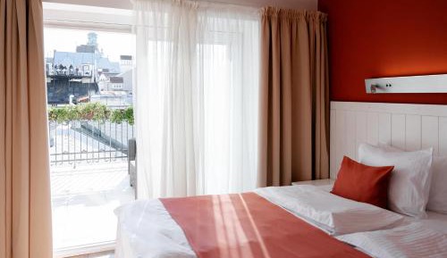 Junior Suite with City View