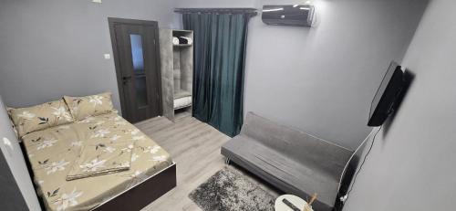 Deluxe Studio