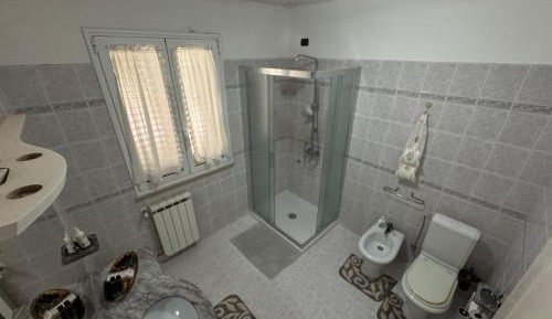 Standard Twin Room with Shared Bathroom