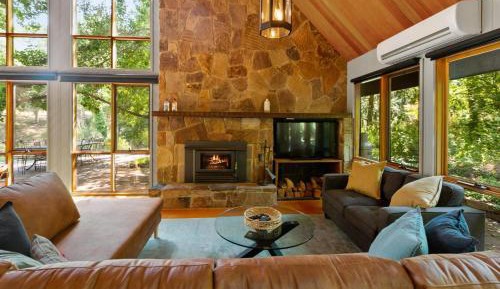 Five-Bedroom Holiday Home