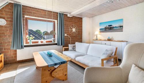 Superior One-Bedroom Apartment with Balcony