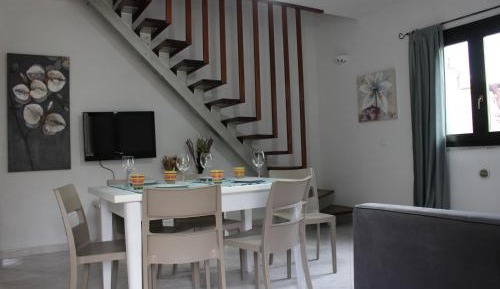 Apartment with Garden View