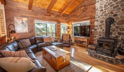 Four-Bedroom Holiday Home