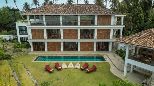 Twin Room with Pool View