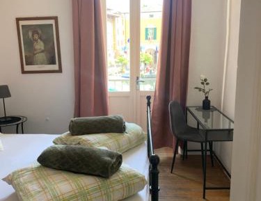 Large Single Room