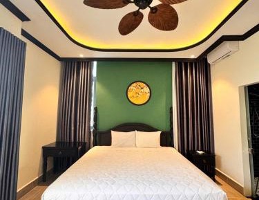 Large Double Room