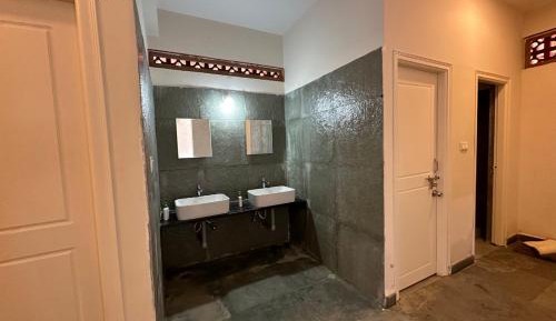 Room #1468595217