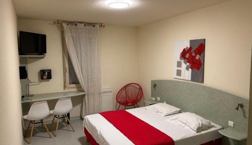 Double Room with Queen Size Bed