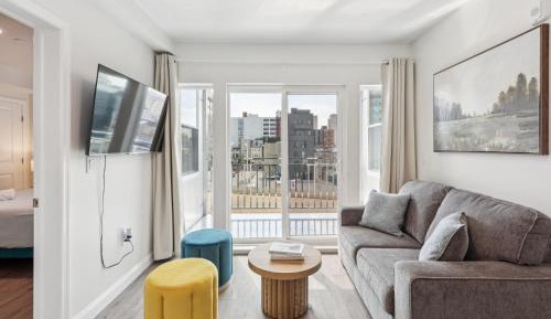 Two-Bedroom Apartment with City View
