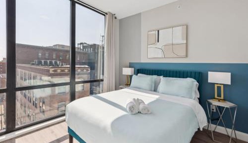 One-Bedroom Apartment with Balcony and City View
