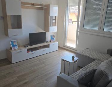 One-Bedroom Apartment with Balcony