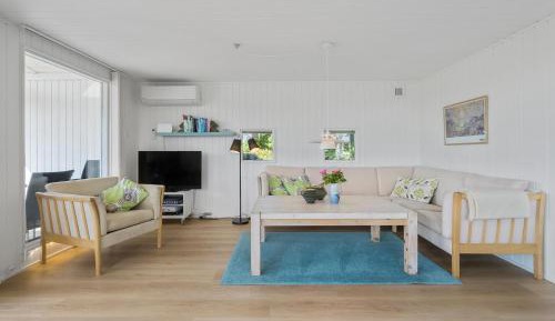 Three-Bedroom Holiday Home 