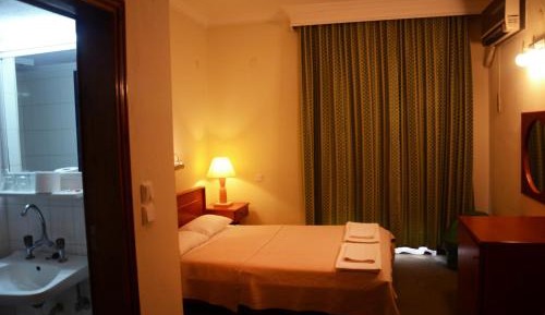Double or Twin Room with Sea View