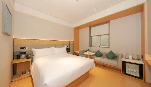 Small Single Room