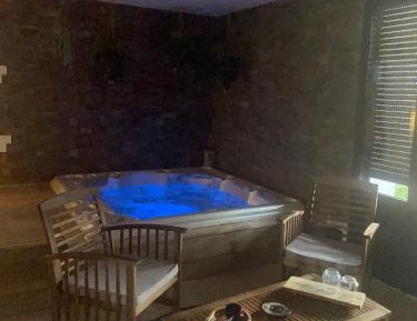 Suite with Spa Access
