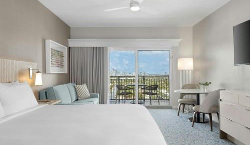 King Room with Sofa Bed and Balcony