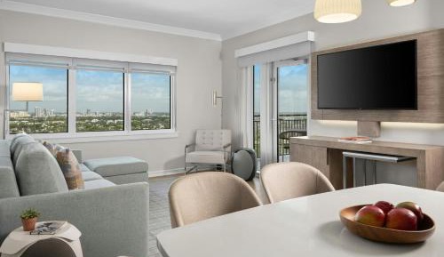 One-Bedroom King Villa with Sofa Bed and Balcony