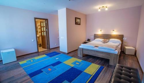 Large Double Room