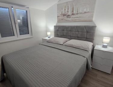 Studio Apartment with Terrace