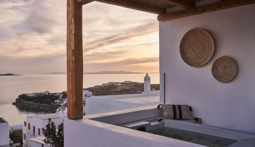 Delos Sea View Suite with Jetted Tub
