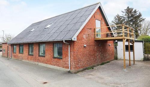 Five-Bedroom Holiday Home