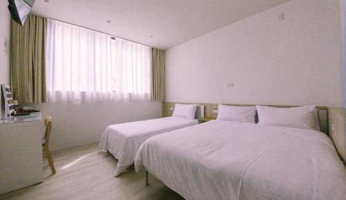 Triple Room with Private Bathroom